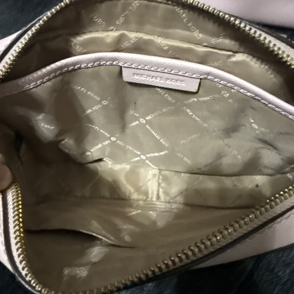 Michael Kors Crossbody (2) - Picture 5 of 5